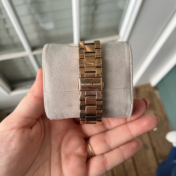 NWT Michael Kors Rose Gold Watch - Picture 6 of 10